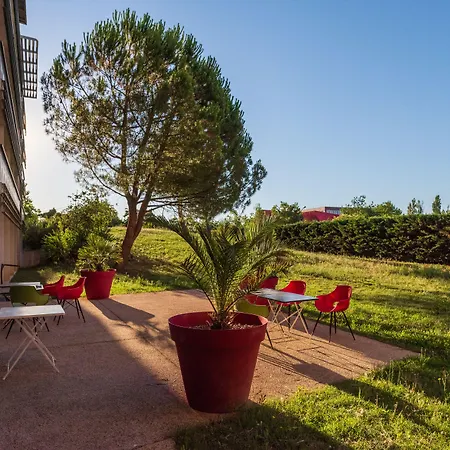 Cerise Aparthotel 3*