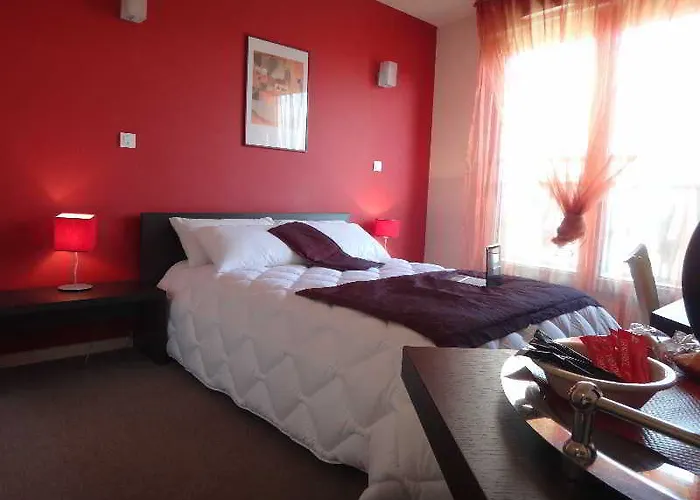 Cerise 3* Valence (Drome)