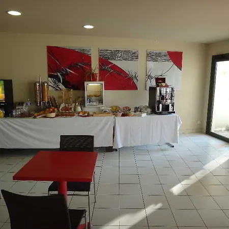 Cerise Aparthotel 3*