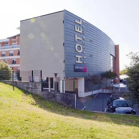 Cerise Apart Otel Valence (Drome)