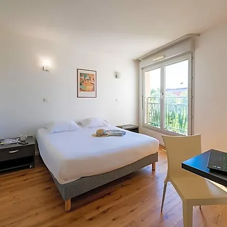 Aparthotel Cerise Valence (Drome)
