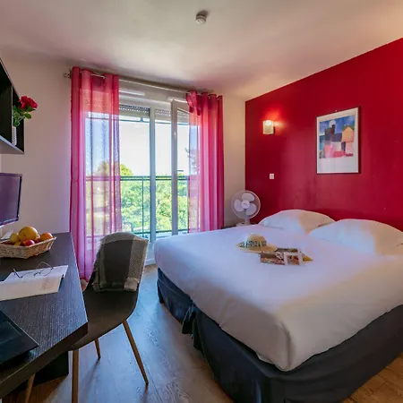 Cerise 3* Valence (Drome)