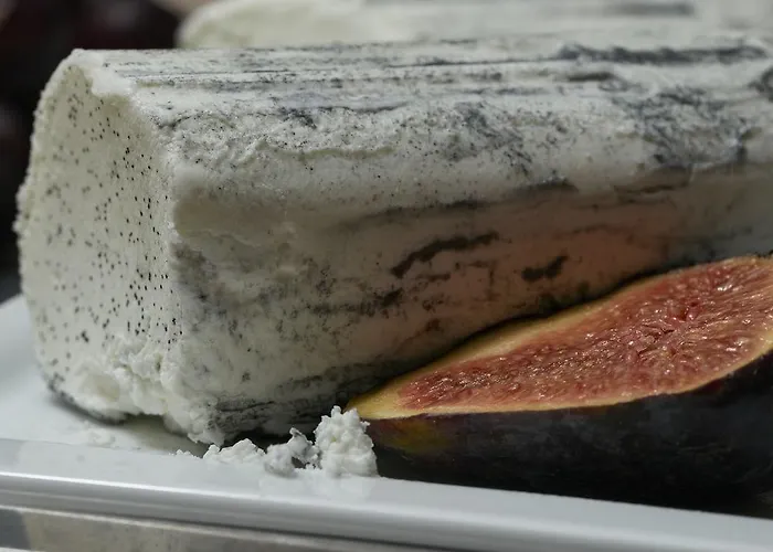 מלון דירות Cerise 3*