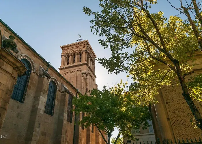 Cerise Aparthotel 3*