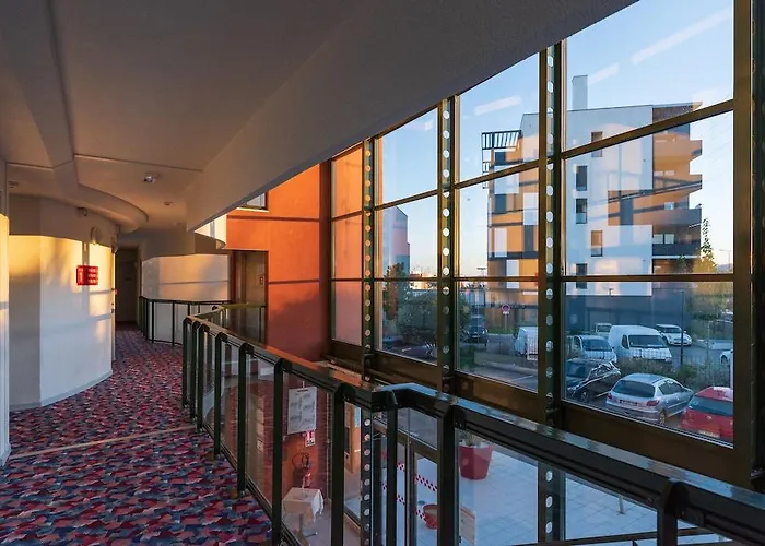 Cerise 3* Valence (Drome)