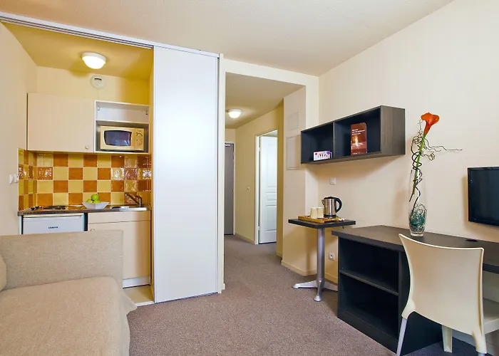 Cerise 3* ואלנס