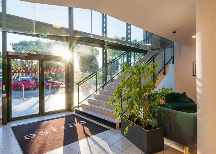 Cerise 3* ואלנס