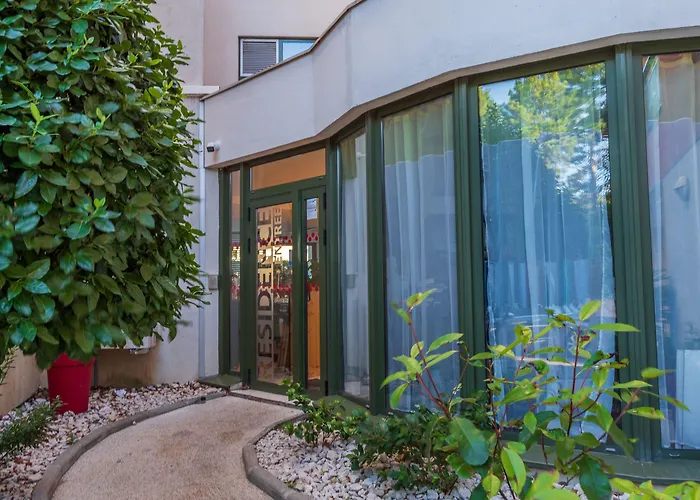 Cerise Aparthotel Valence (Drome)