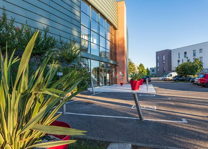 Cerise 3* ואלנס